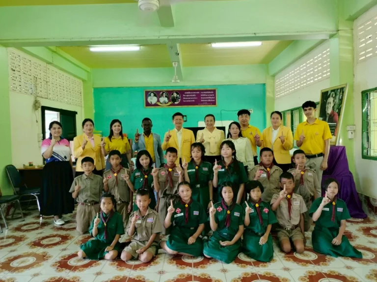 โครงการส่งเสริมและแลกเปลี่ยนเรียนรู้การพัฒนาการจัดการเรียนการสอนวิชาภาษาอังกฤษ