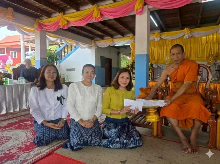 กิจกรรมบุญเดือน 3 ทำบุญตักบาตร ผูกข้อต่อแขน ผู้สูงอายุในชุมชนบ้านแป้น ณ วัดสุทธานิวาส