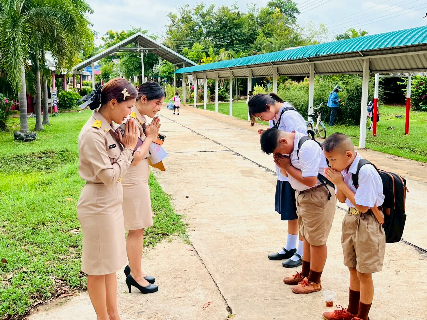 บรรยากาศการเปิดเรียนวันแรก ของภาคเรียนที่ 1 ปีการศึกษา 2569
